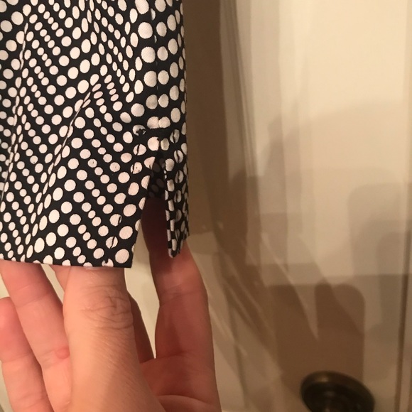 🔥NY&Co Polka Dot Capris - Picture 5 of 7